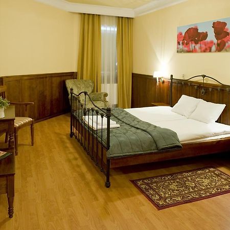 Hotel Kresowianka ビィドゴシュチュ エクステリア 写真