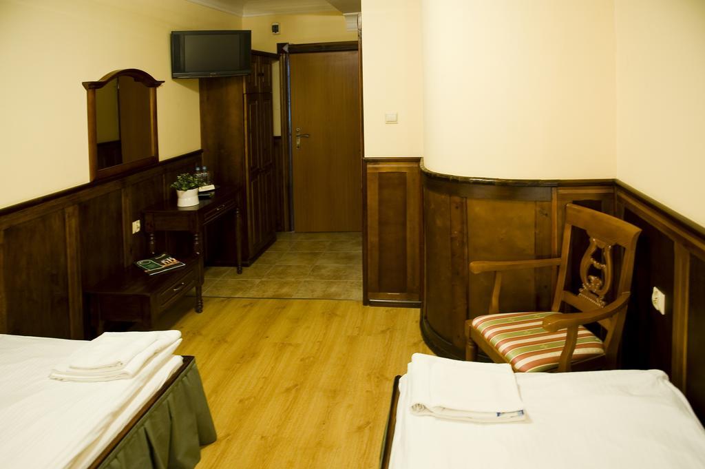 Hotel Kresowianka ビィドゴシュチュ エクステリア 写真