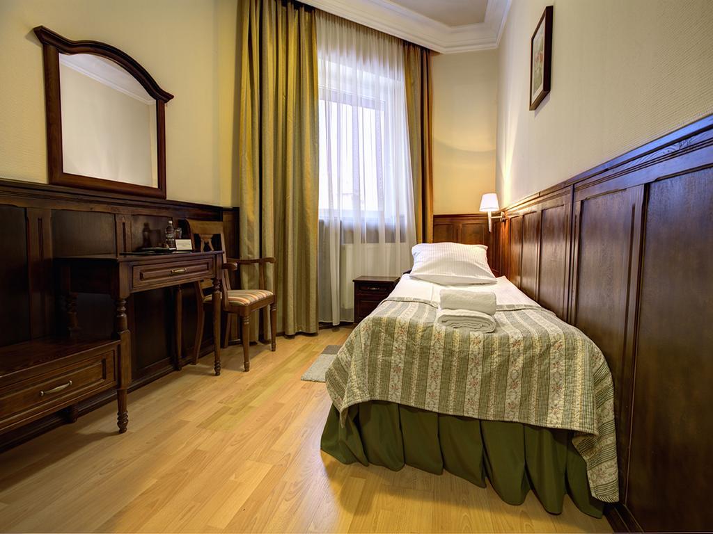 Hotel Kresowianka ビィドゴシュチュ エクステリア 写真